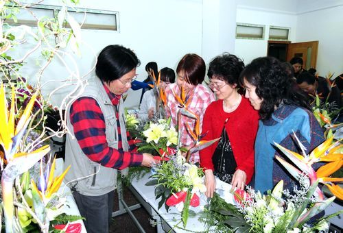 1563415432795521.jpg 花艺“秀色”,市宫有约 图3.jpg